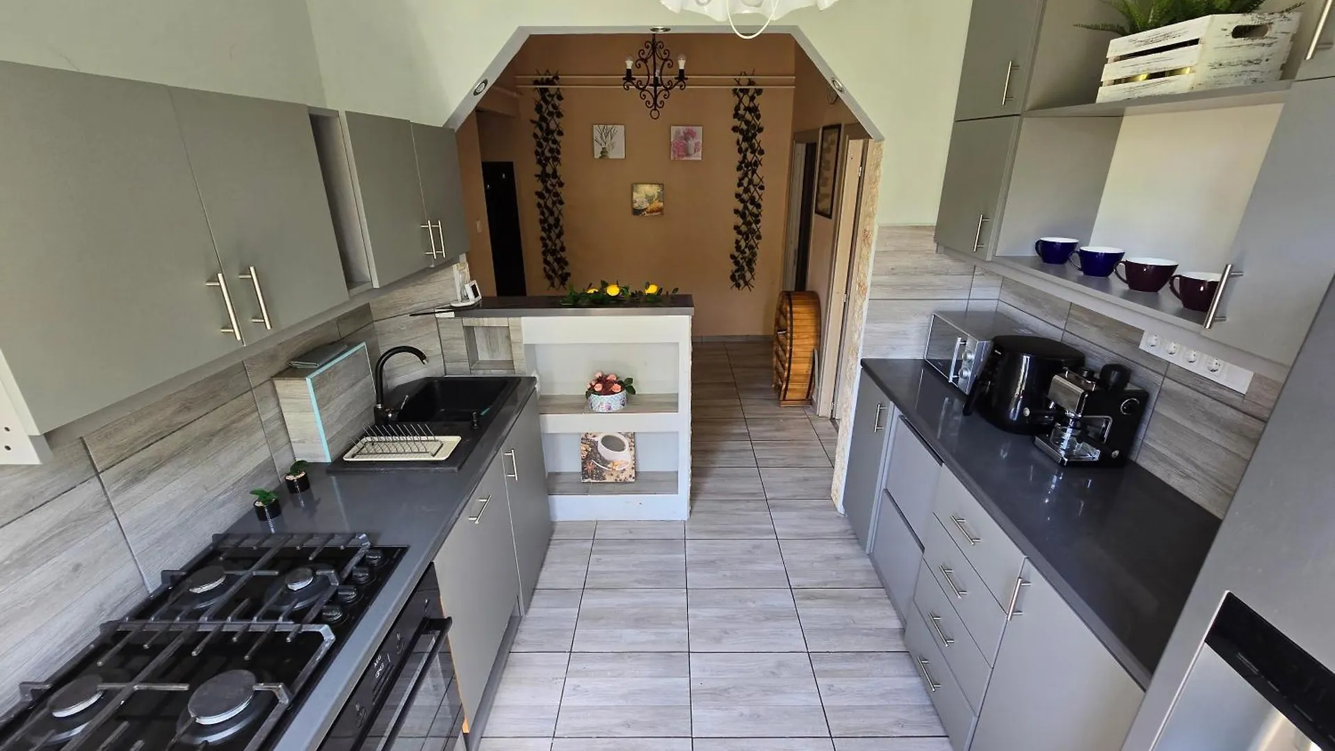 Serenity Family Apartment In Old Buda Near Tram Line Budapest Hungary