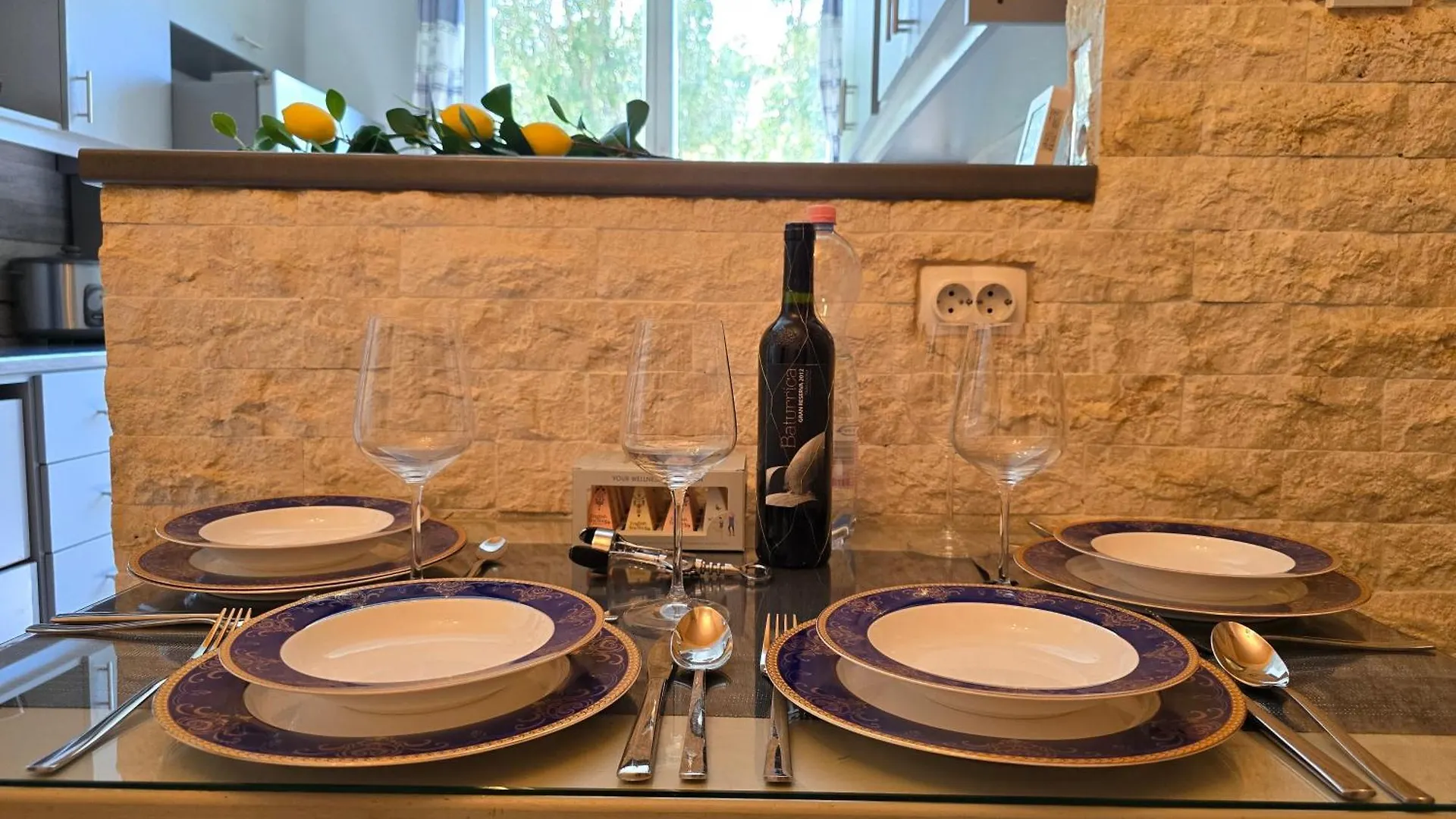 Serenity Family Apartment In Old Buda Near Tram Line Budapest
