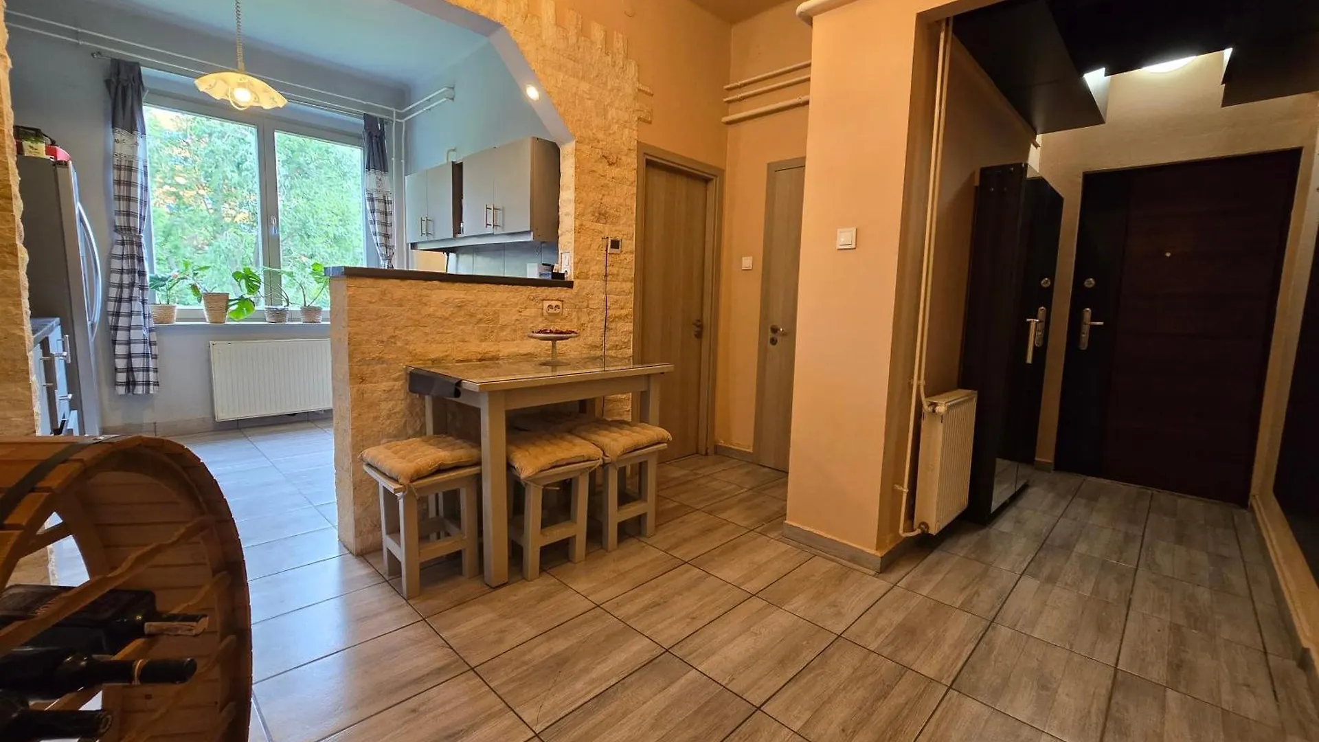 Serenity Family Apartment In Old Buda Near Tram Line Budapest Hungary
