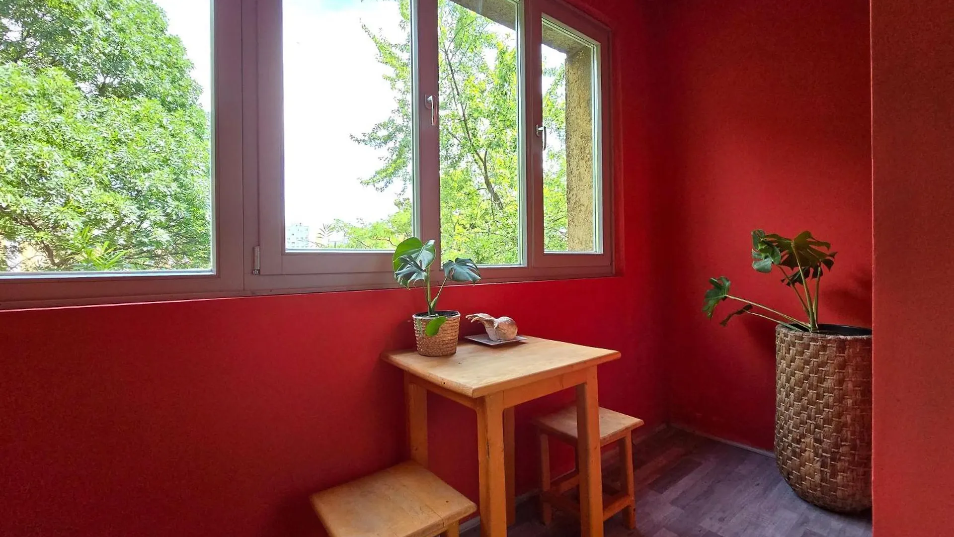 Serenity Family Apartment In Old Buda Near Tram Line Budapest